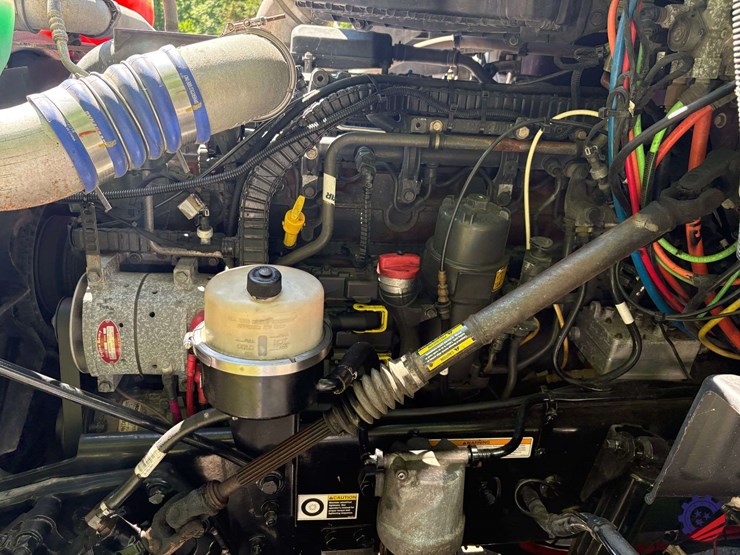 2020-peterbilt-579-image-93