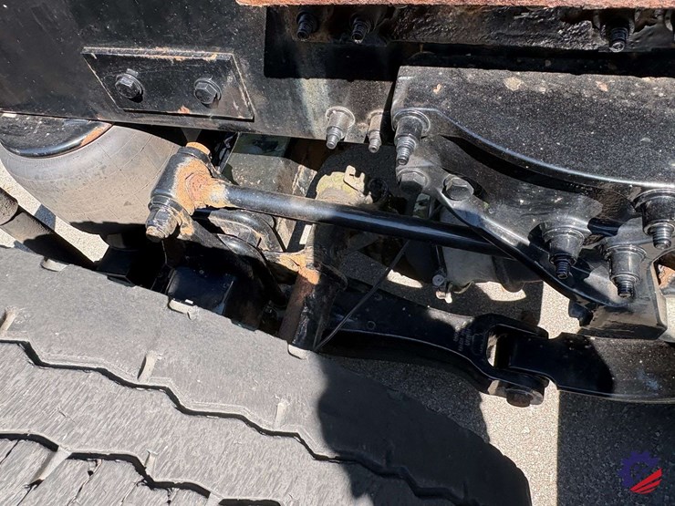 2020-peterbilt-579-image-48