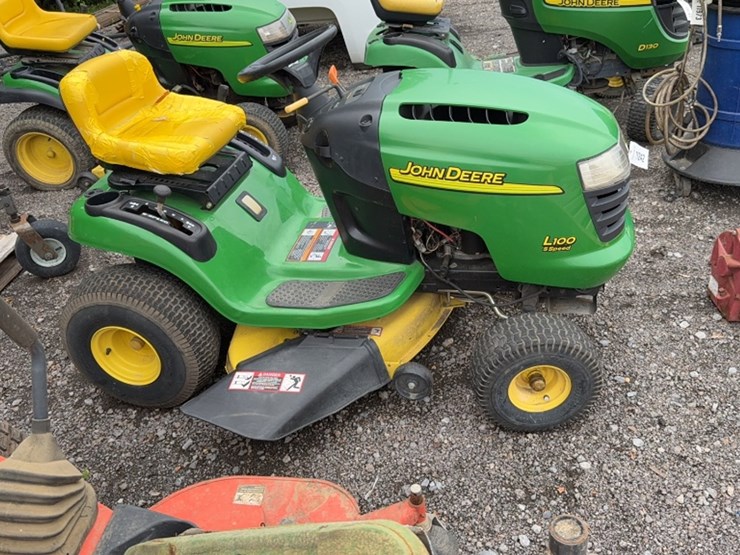 john-deere-l100-image-3