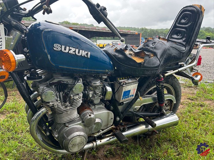 2008-suzuki-gs550e-motorcycle-image-7
