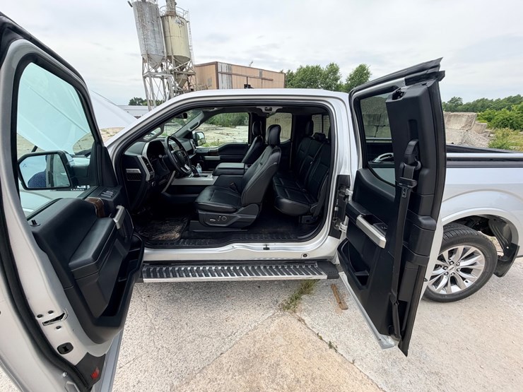 2017-ford-f150-image-64