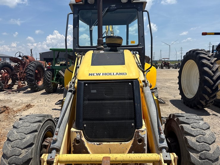 2009-new-holland-b95b-image-26