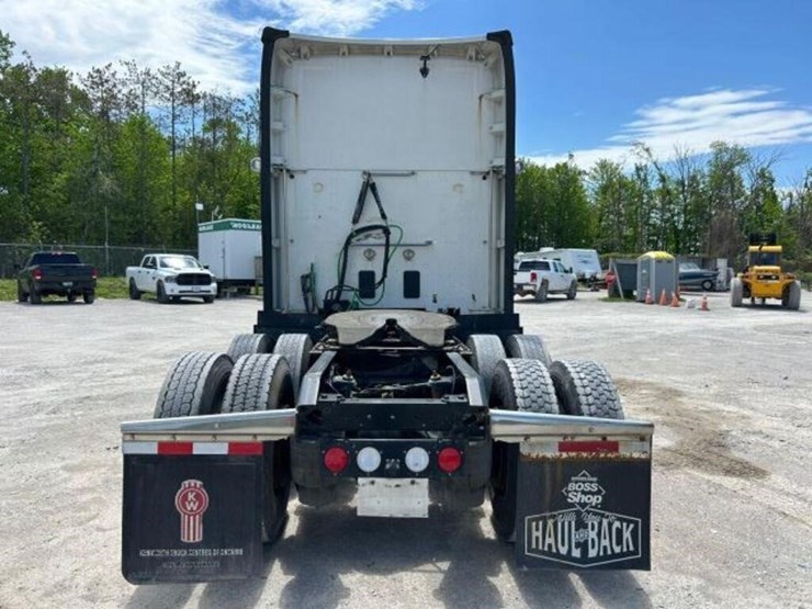 2020-kenworth-t680-image-5