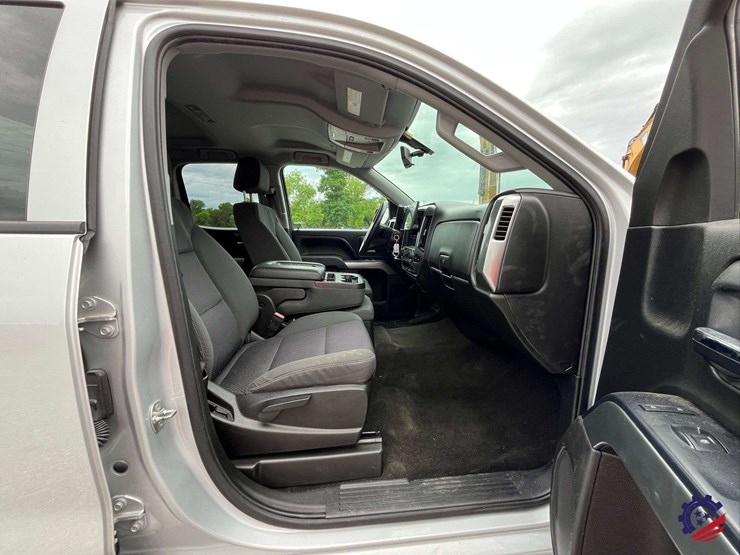 2017-chevrolet-silverado-lt-pickup-truck-image-65