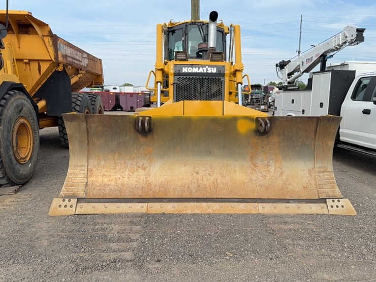 komatsu-d65ex-image-2