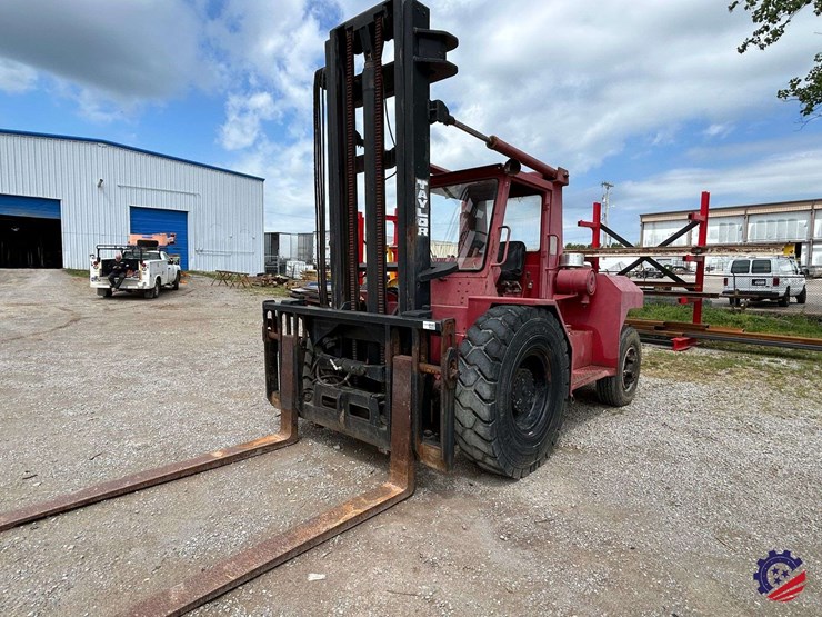 1984-taylor-180s-diesel-forklift-image-1