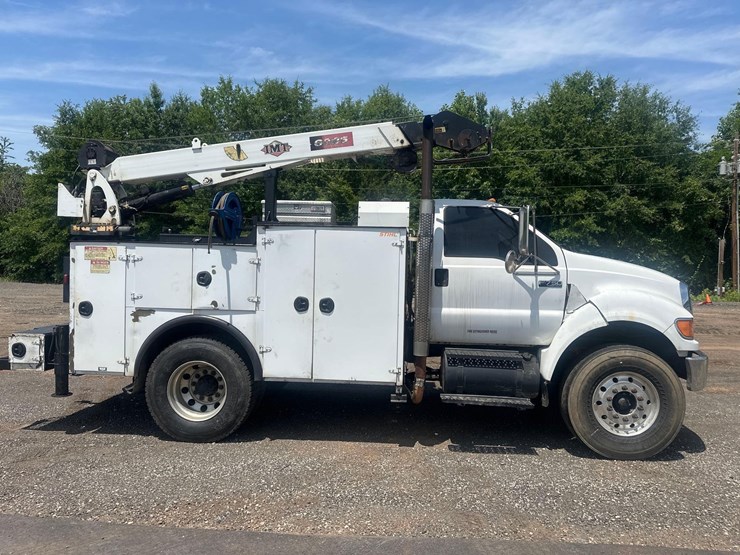 2007-ford-f750-image-3