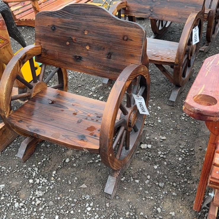 #6064 • WOODEN WAGON WHEEL BENCH
