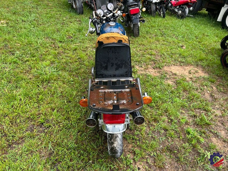 2008-suzuki-gs550e-motorcycle-image-10