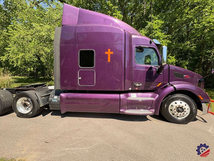 2020-peterbilt-579-image-5