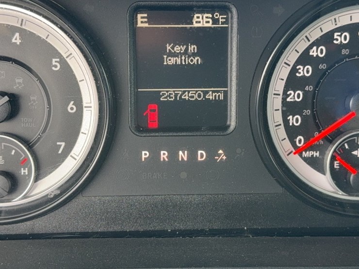 2015-dodge-2500-image-22