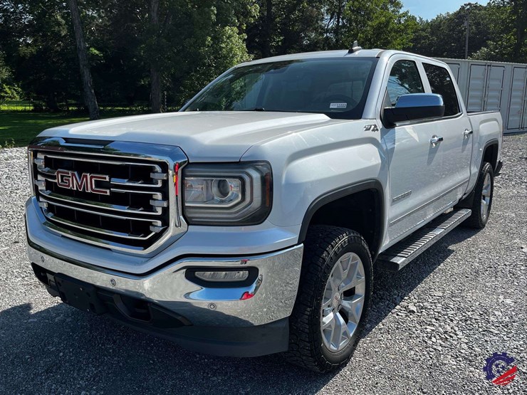 2018-gmc-sierra-z71-slt-truck-image-25