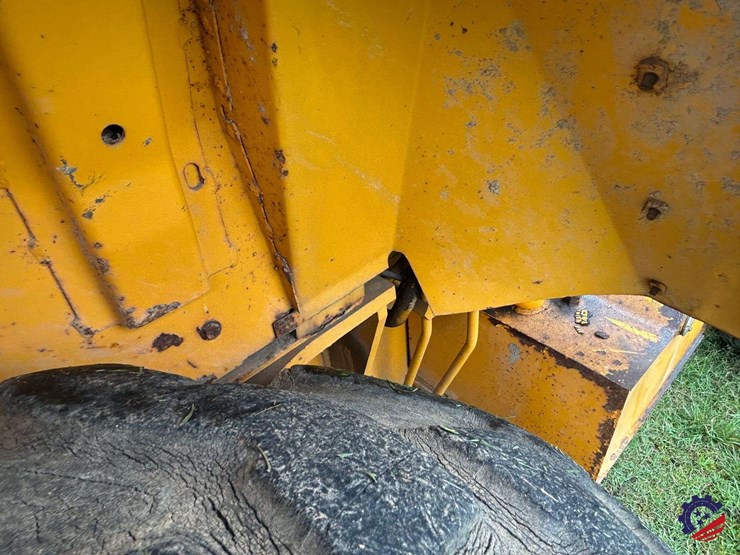 1989-john-deere-310-image-65