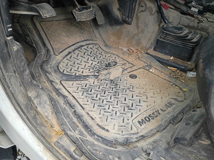 2011-ford-f550-image-33