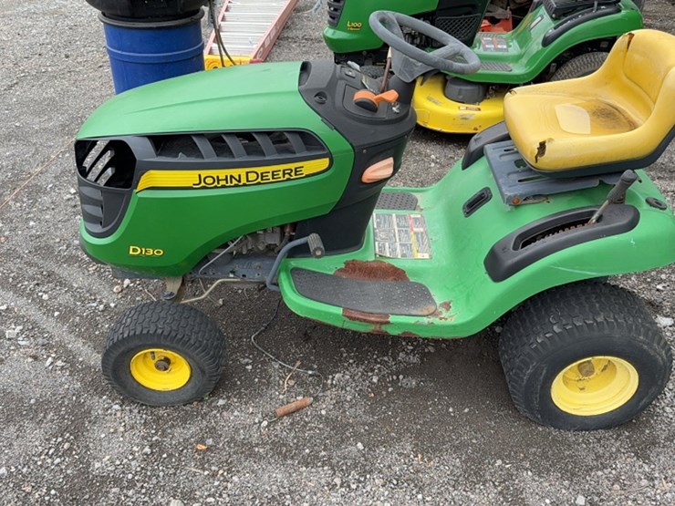 john-deere-d130-image-6