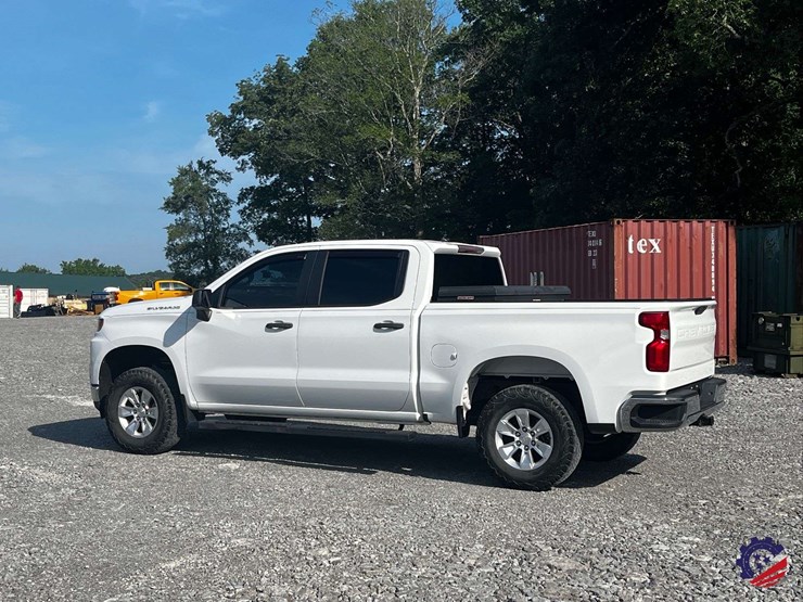 2019-chevrolet-silverado-truck-image-3