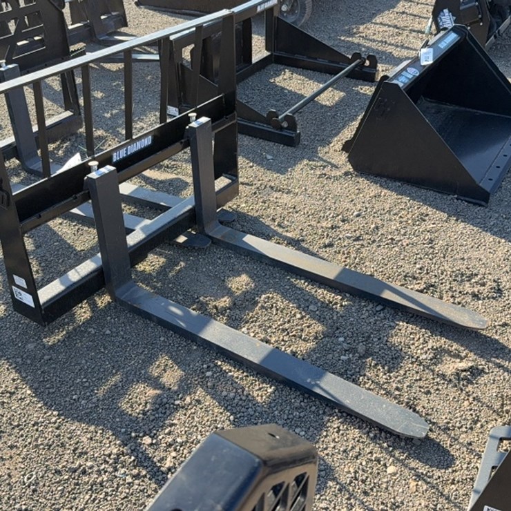 #2044 • BLUE DIAMOND 48" SKID STEER PALLET FORKS