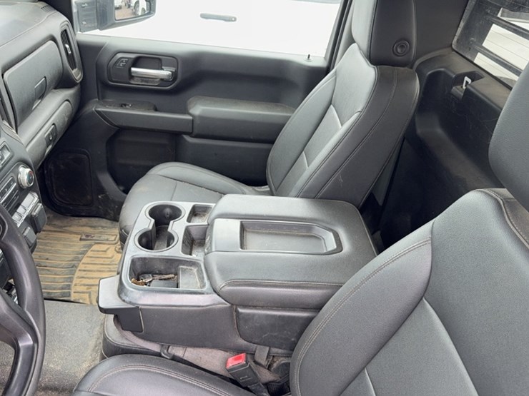 2021-gmc-3500-image-17