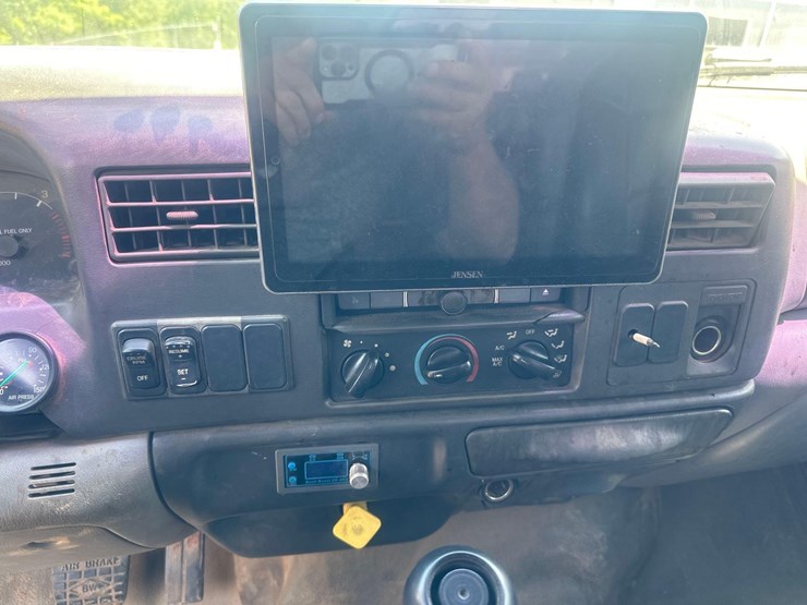 2007-ford-f750-image-44