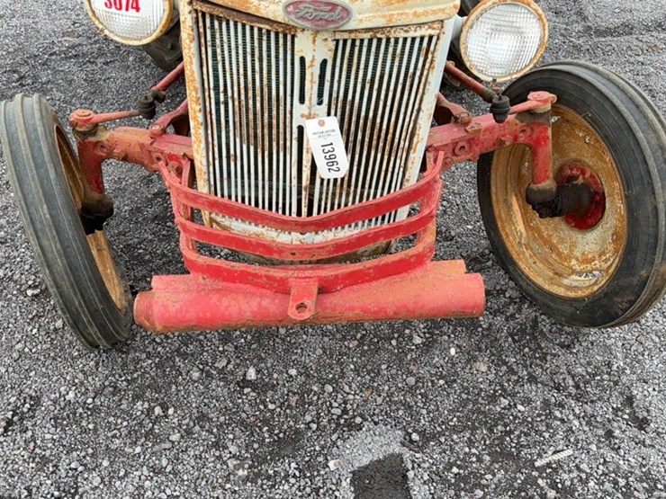 ford-tractor-image-4
