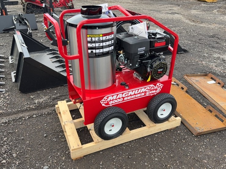 #2058-•-magnum-4000-series-pressure-washer-image-4