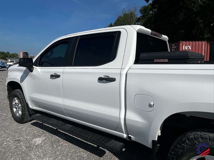 2019-chevrolet-silverado-truck-image-21