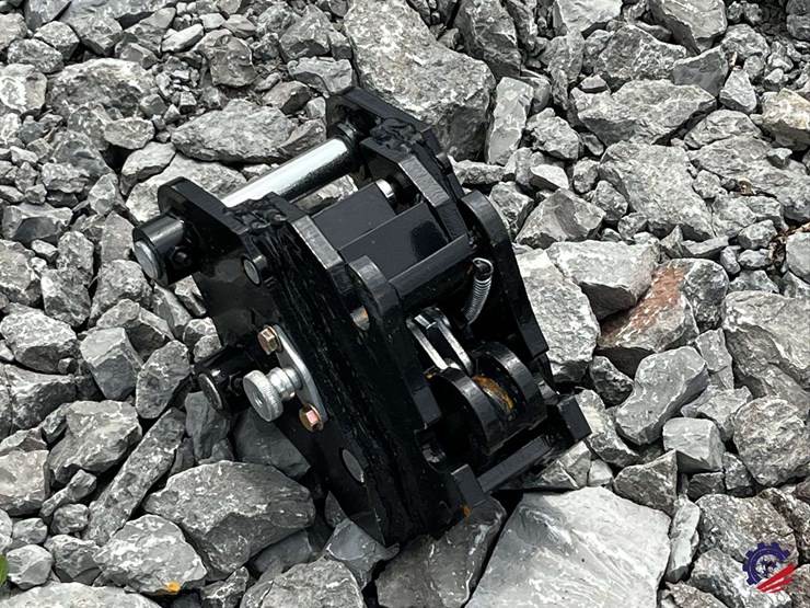 unused-2026-ce-semi-automatic-quick-change-coupler-image-3
