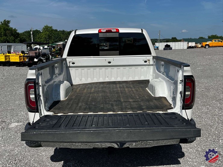 2018-gmc-sierra-z71-slt-truck-image-43