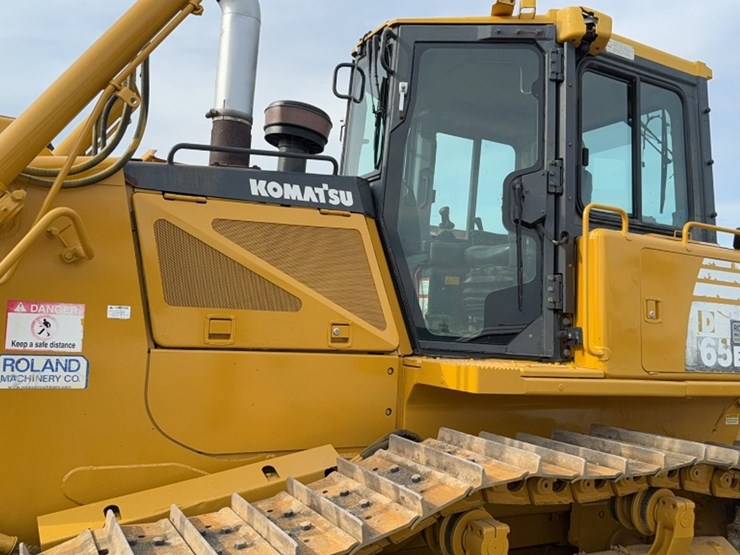 komatsu-d65ex-image-10