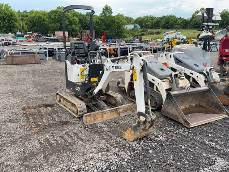 2023-bobcat-e10-image-2