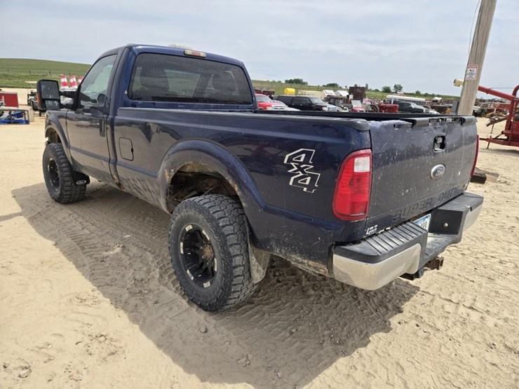 2011-ford-f350-image-11