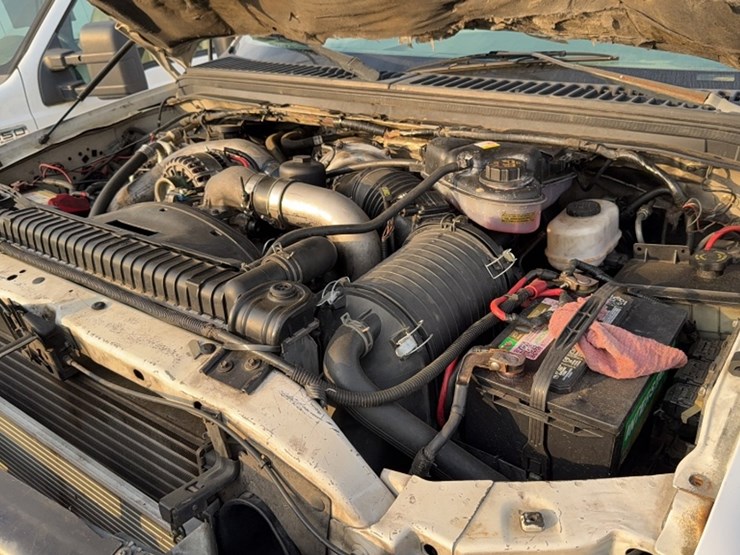 2003-ford-f550-image-22