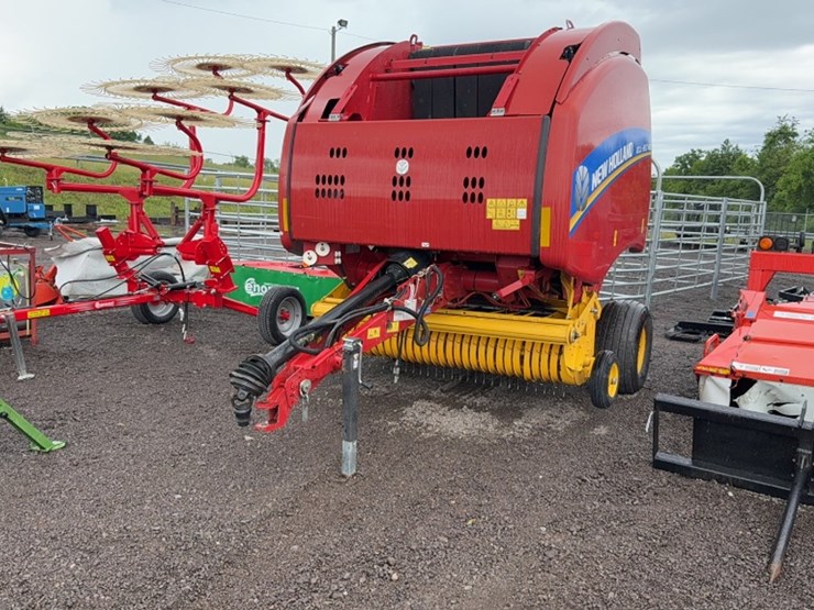 new-holland-460-image-1