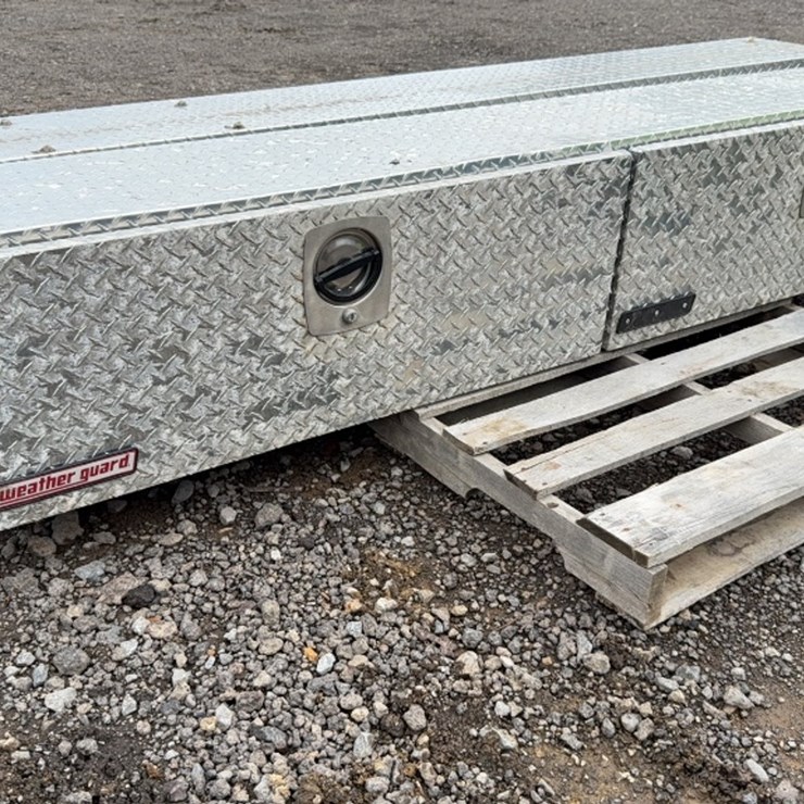 #6090 • QTY(2) TRUCK SIDE TOOL BOXES