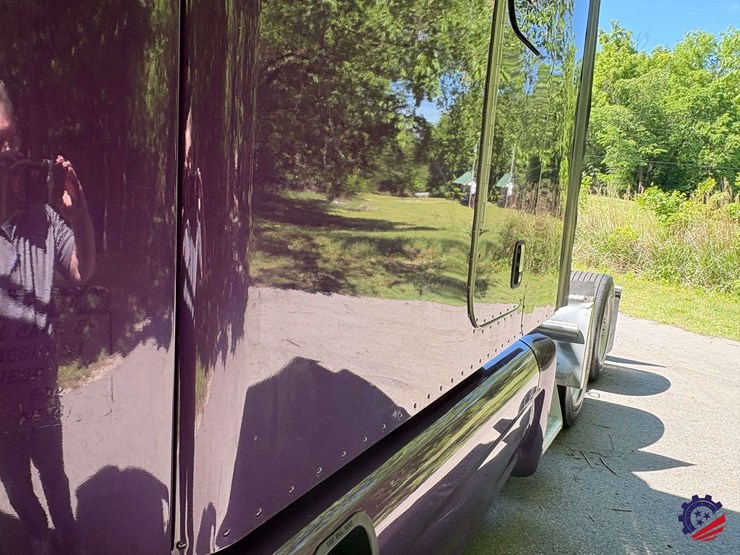 2020-peterbilt-579-image-32