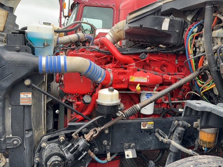 2015-peterbilt-579-image-20