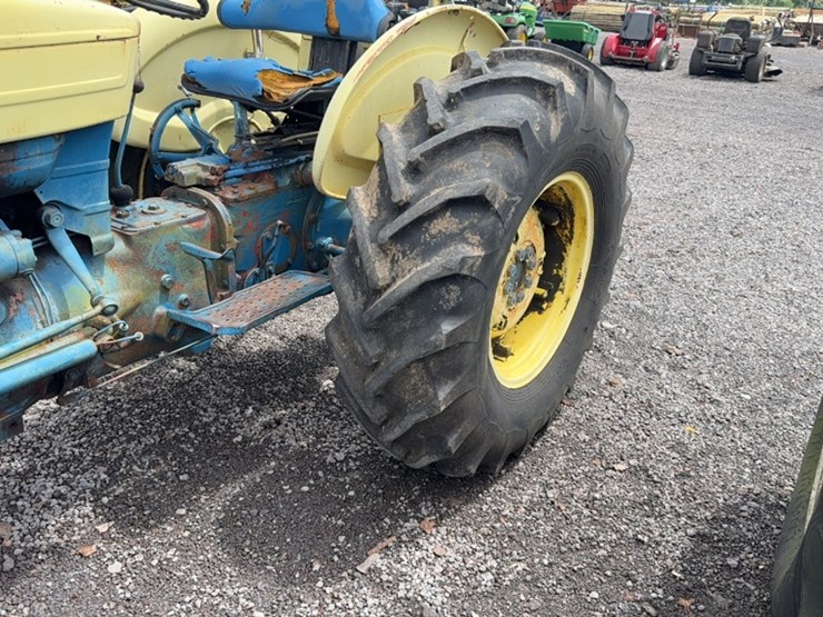 ford-tractor-image-15