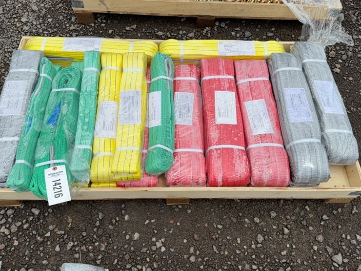 #6014-•-pallet-of-various-size-tow-straps-image-1