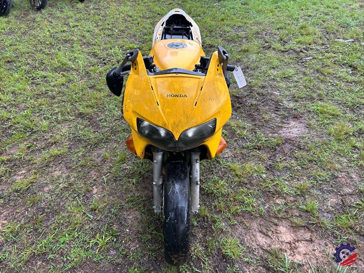 2000-honda-vfr800-(interceptor)-motorcycle-image-20