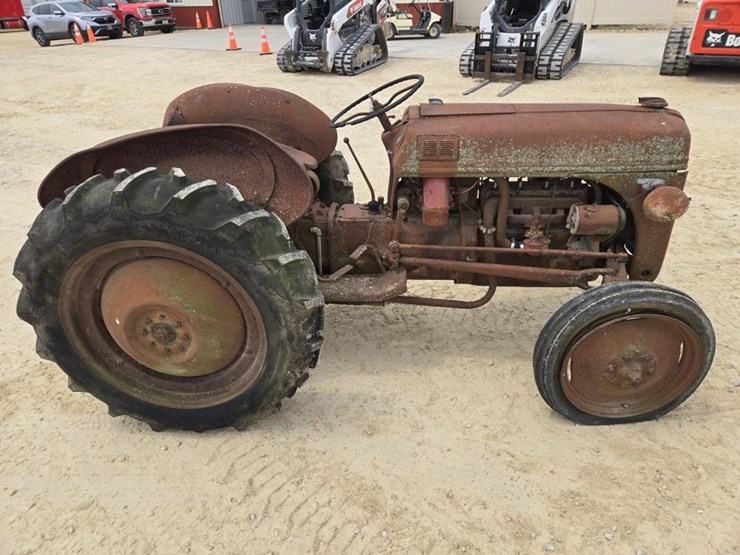 ford-8n-image-8
