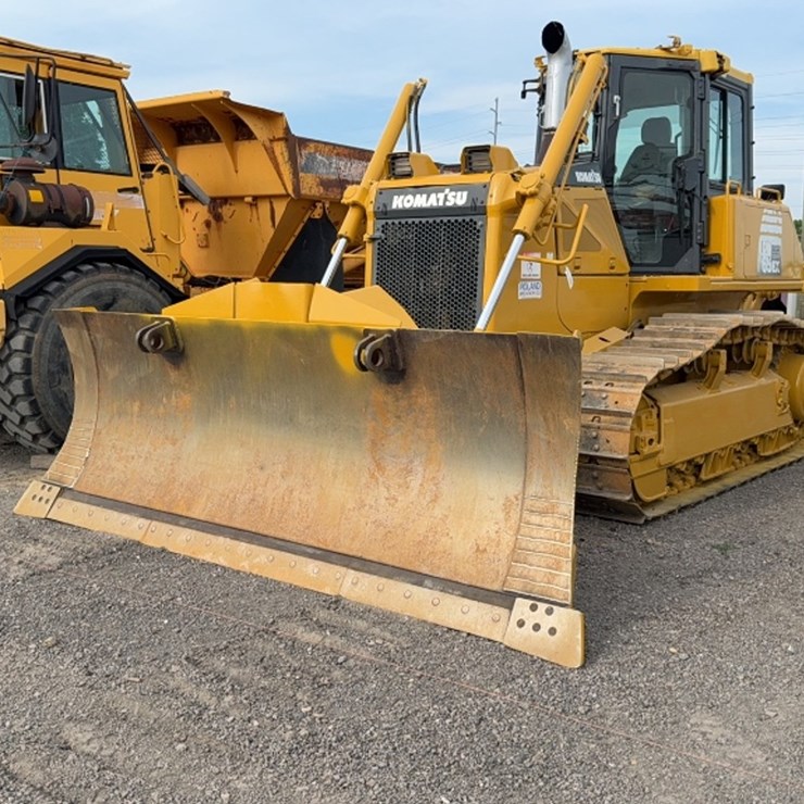 KOMATSU D65EX