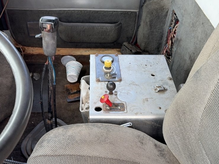 1988-ford-l9000-image-20