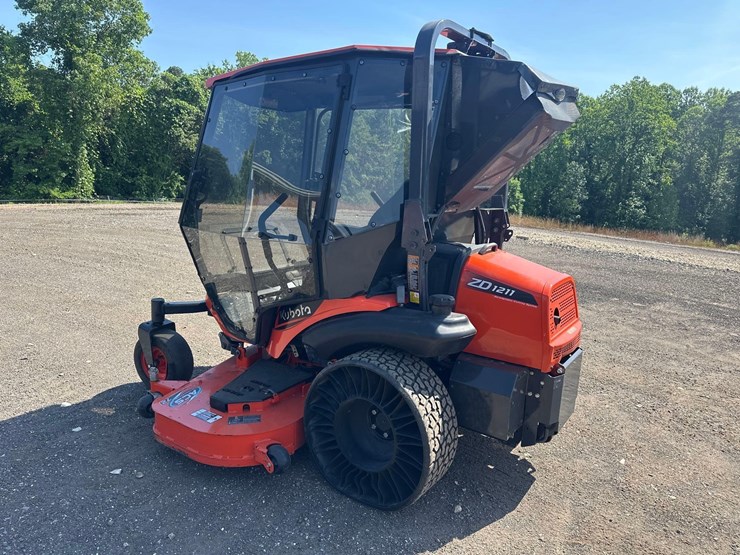 2025-kubota-zd1211-image-7