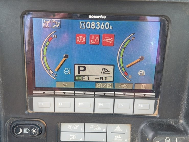 komatsu-d65ex-image-14