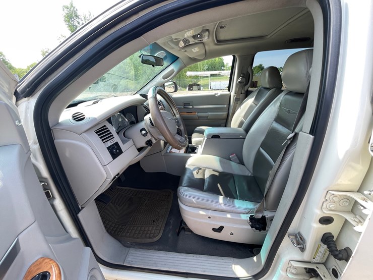 2009-chrysler-aspen-image-14