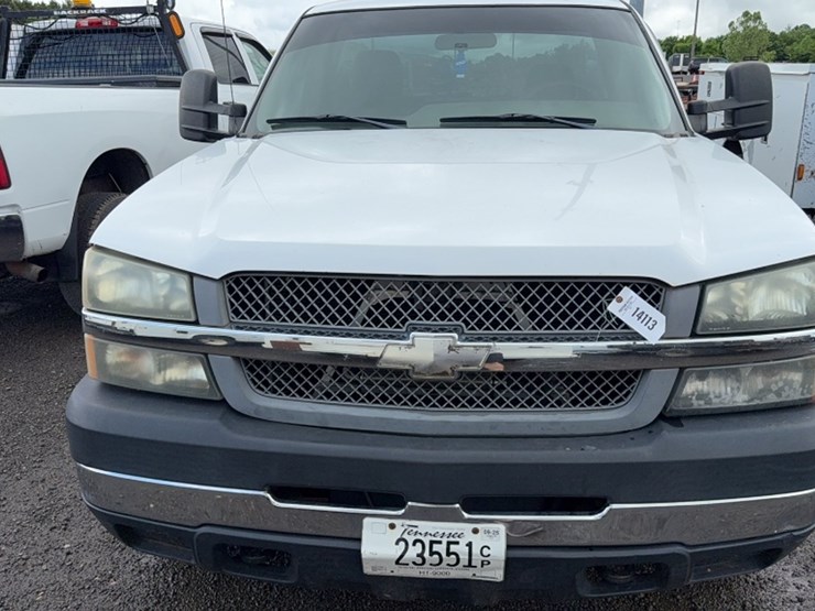 2004-chevrolet-2500-image-2