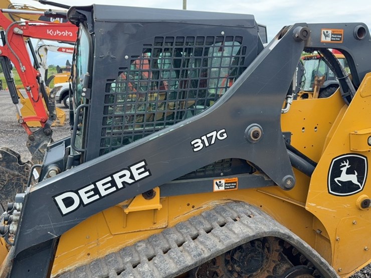 deere-317g-image-11