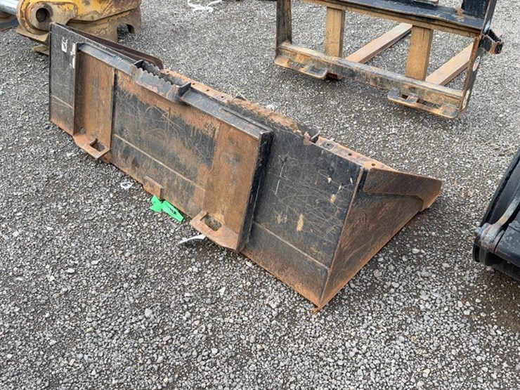 #2014-•-cat-72"-skid-steer-smooth-bucket-image-4