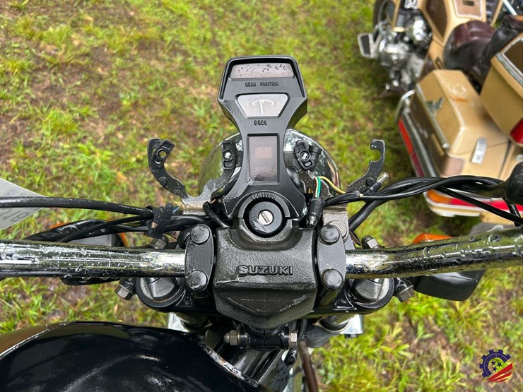 suzuki-gs1100gl-motorcycle-image-22