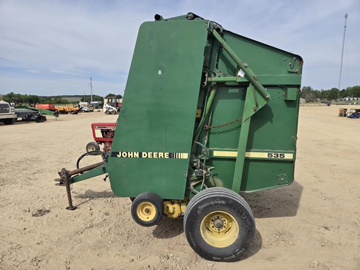 john-deere-535-image-2